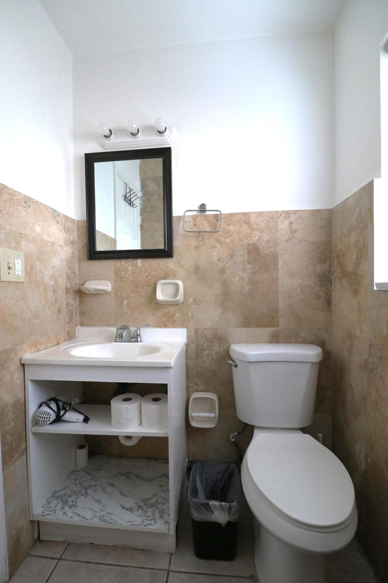 Hallandale Beach Motel With Free Parking And Full Kitchen ! No Extra Fees! Accepting Cash! Eksteriør bilde
