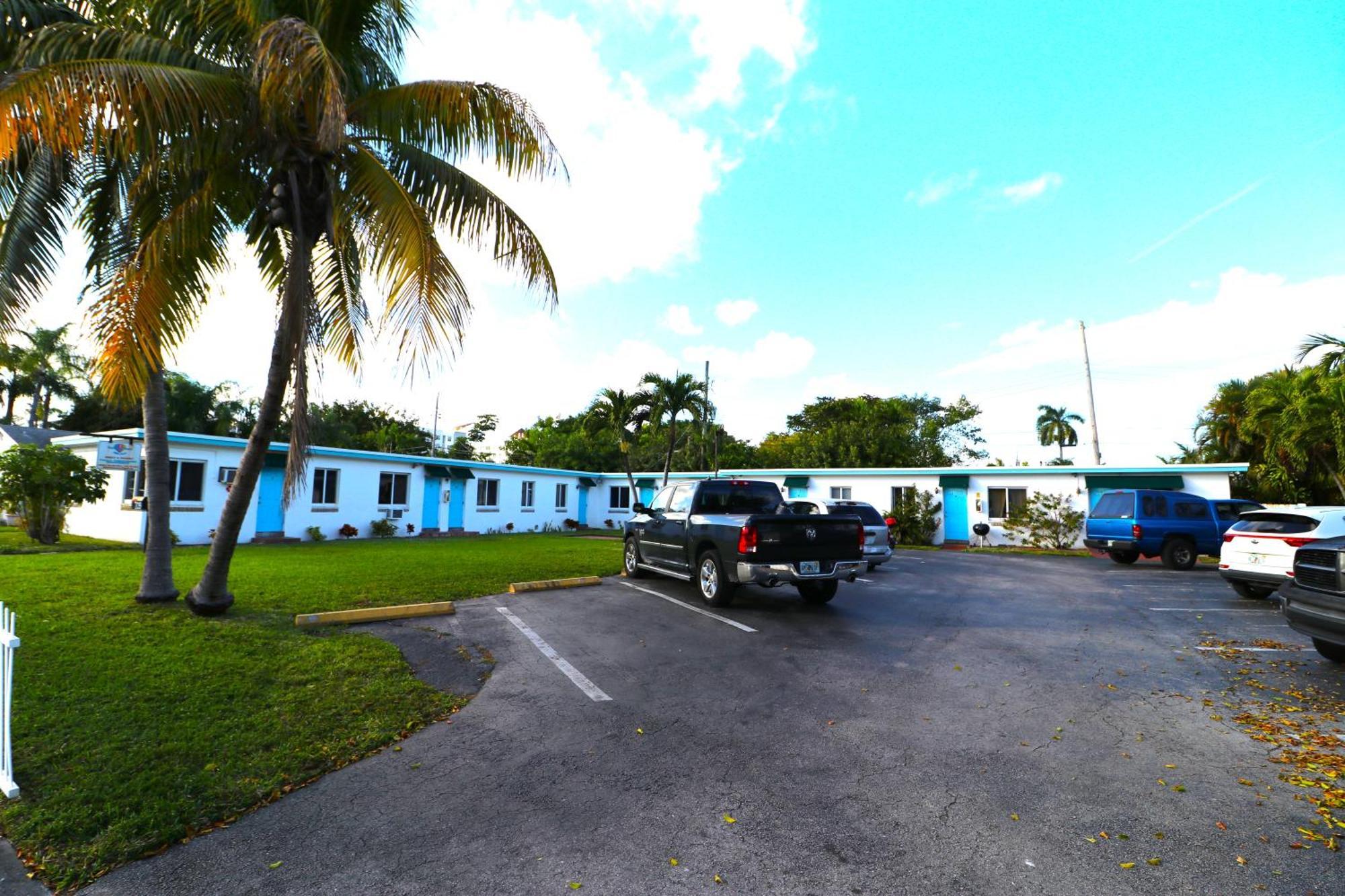 Hallandale Beach Motel With Free Parking And Full Kitchen ! No Extra Fees! Accepting Cash! Eksteriør bilde